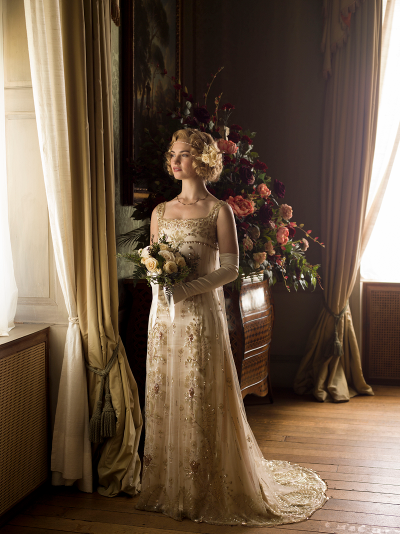 Lady Rose (Lily James) (Nick Briggs/Carnival Film & Television Limited 2014)